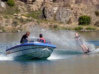 Skiing on Lake Dunstan
