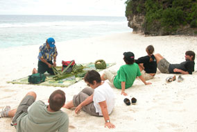 Atiu | Weaving demonstration