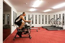 Hotel gymnasium offers an efficient fitness workout