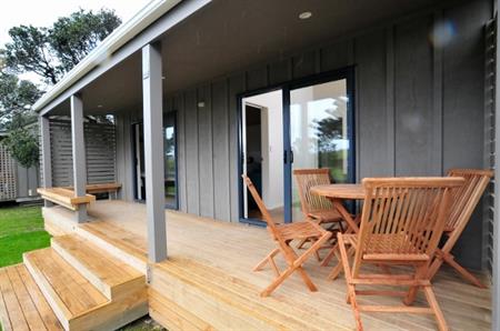 Self-contained cabin exterior 1