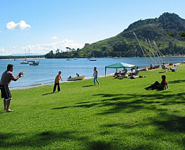 Whether you’re a surfer, swimmer, windsurfer, boogie border or if you just love to lie on the beach, the Bay of Plenty has a beach for you