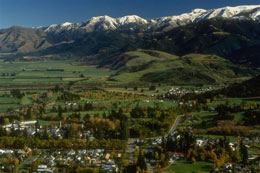 Get a hawks’ eye view flying in a helicopter or fixed-wing light aircraft above the magnificent North Canterbury scenery.