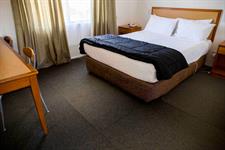Luxury Unit spacious upstairs bedroom