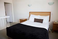 Luxury Unit upstairs bedroom