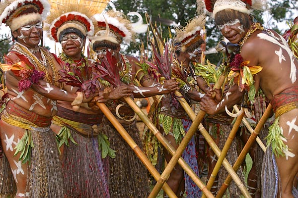About PNG Trekking Adventures | Papua New Guinea Cultural Tours