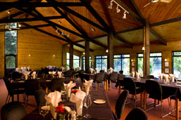 Lakes Lodge dinning area