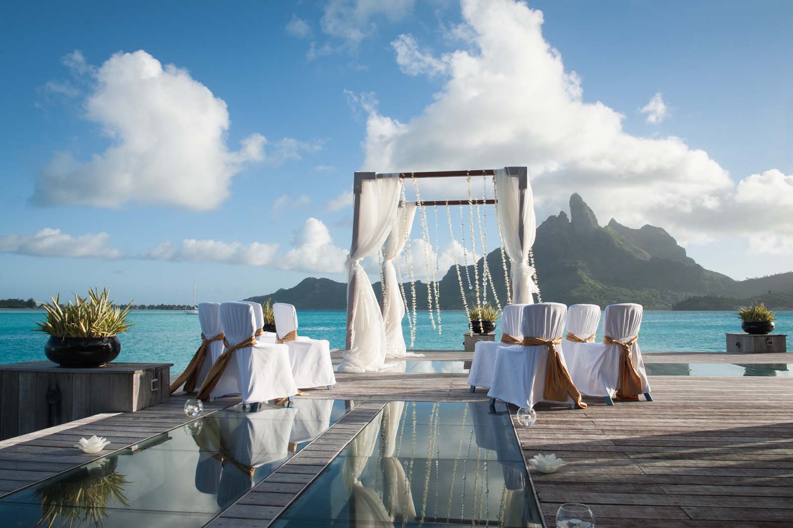 Bora Bora Weddings and Vow Renewals Tahiti Wedding Planner