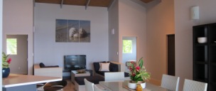 Cook Islands holiday home accommodation cater for serviced full facility holiday options